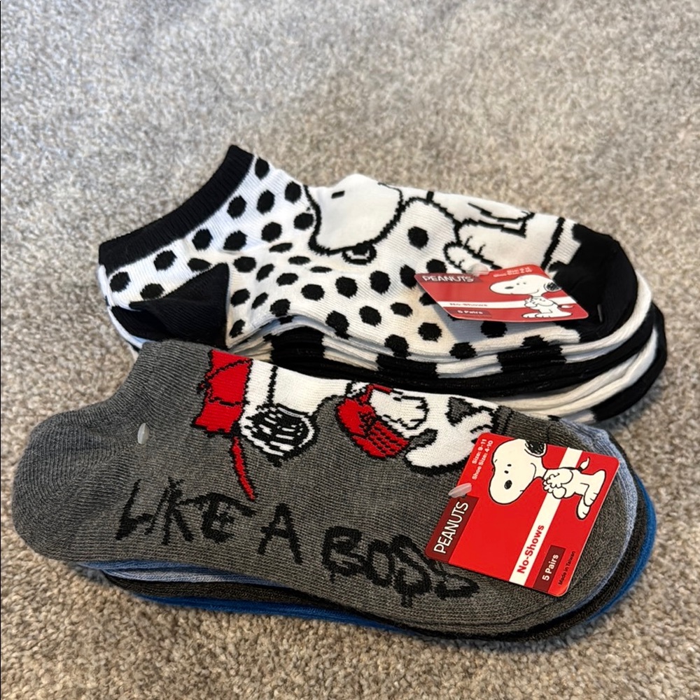 Peanuts Gray and White Artistic Sneakers